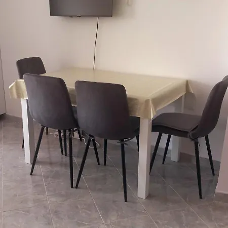 Anaema 3 شقة